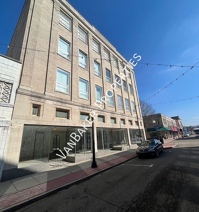 1st image of 553 W Tuscarawas Ave APT 401