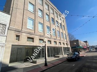 553 W Tuscarawas Ave APT 401, Barberton, OH 44203