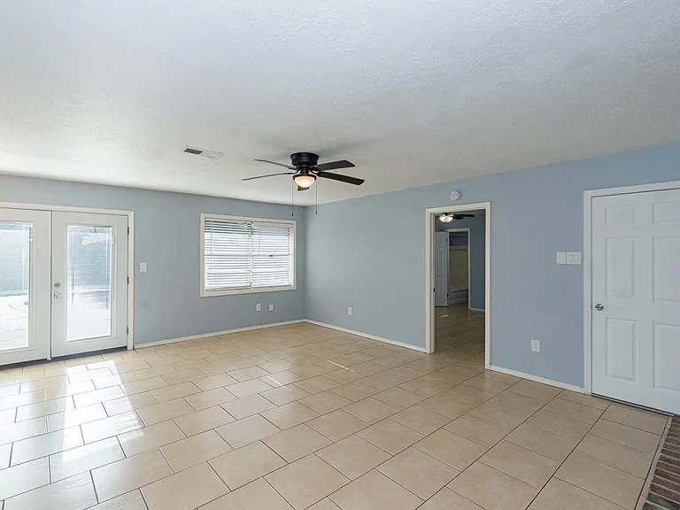 4210 Cork Ln — Photo 13