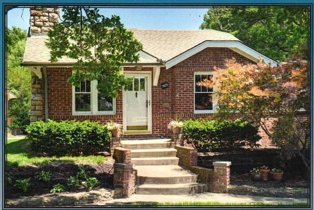 2 bed, 1151 sqft, $1,850 — Photo 1