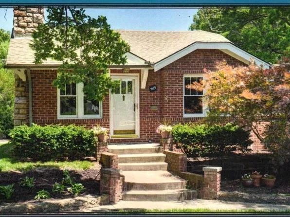 7429 Belleview Ave, Kansas City, MO 64114