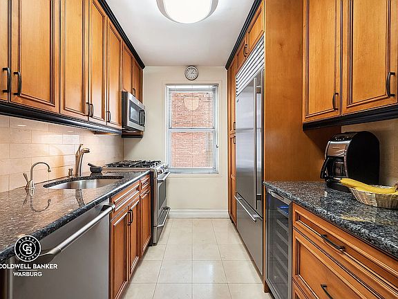 4th image of 35 E 85th St APT 4E