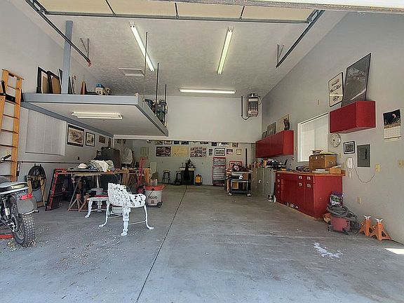 3rd image of 4451 S Albright Dr