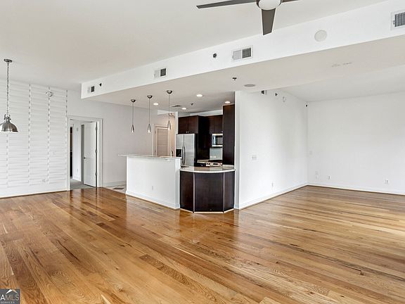2nd image of 905 Juniper St NE Unit 708
