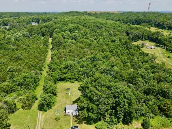 20638 Gleedsville Rd, Leesburg, VA 20175