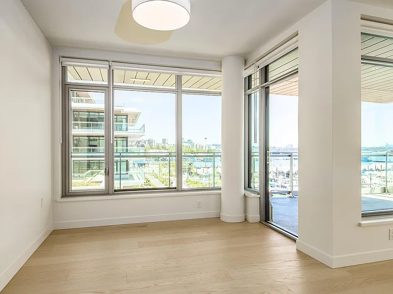 785 Harbour Ave #4 — Photo 5