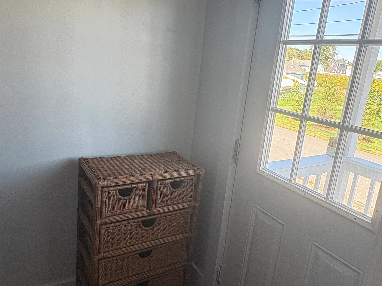 2 bed, 700 sqft, $2,100 — Photo 3