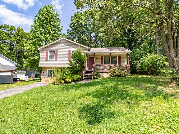 3rd image of 1618 Woodpointe Dr