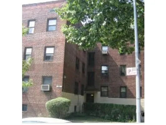 Sold by Century 21 Mizrahi Realty | media 1