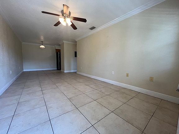 3rd image of 5221 S Bayshore Blvd #43