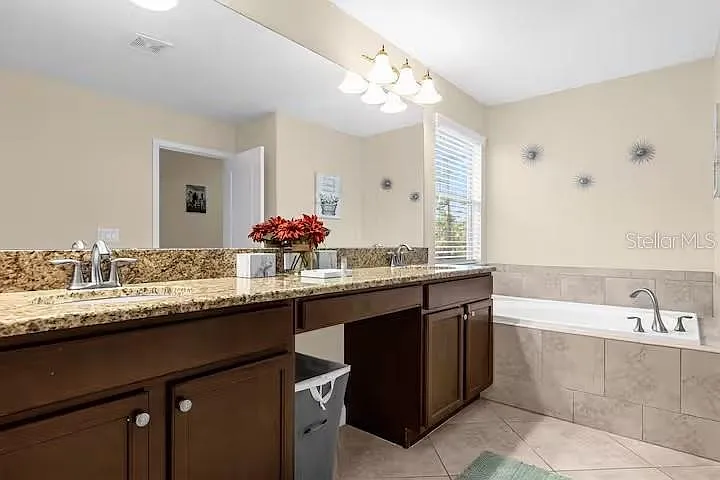 8802 Bamboo Palm Ct — Photo 25