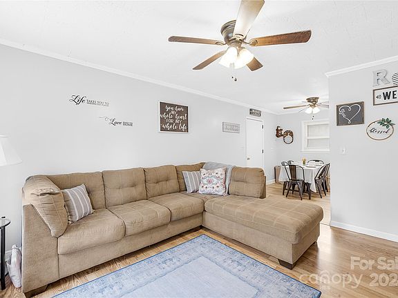 4th image of 100 5th Avenue Dr SW
