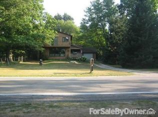 417 E Harbor Hwy, Maple City, MI 49664