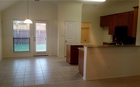 5th image of 115 Maywood Dr