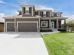 2333 SW Deer Run Rd, Lees Summit, MO 64082