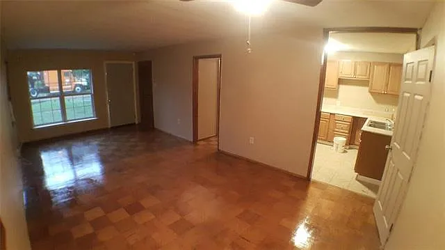 5540 Clayton Ct — Photo 2