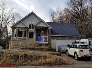 605 Winthrop Ln, Saint Paul, MN 55119