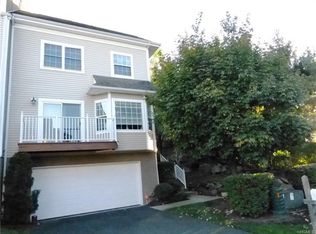124 Crystal Hill Dr, Pomona, NY 10970