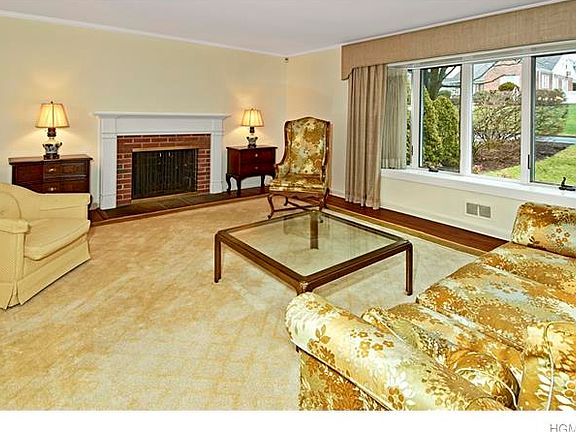 2nd image of 156 Betsy Brown Cir