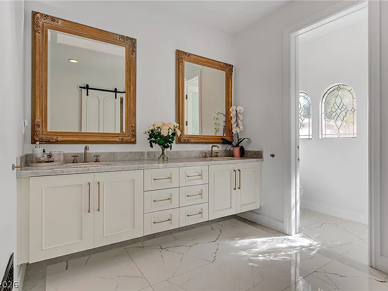 8628 Scarsdale Dr — Photo 27