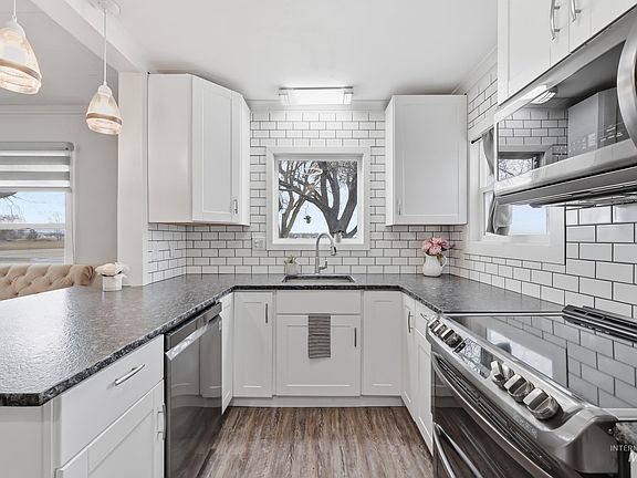 5th image of 9762 Deer Flat Rd