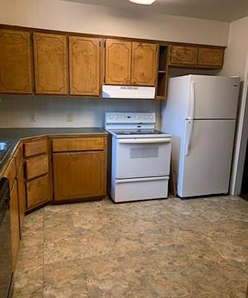 2nd image of 4722 Jarvis St