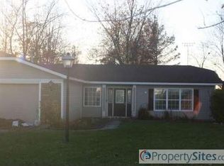 11327 Robinair Dr, Fort Wayne, IN 46818