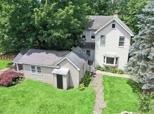 89 Mount Kipp Rd, Glen Gardner, NJ 08826