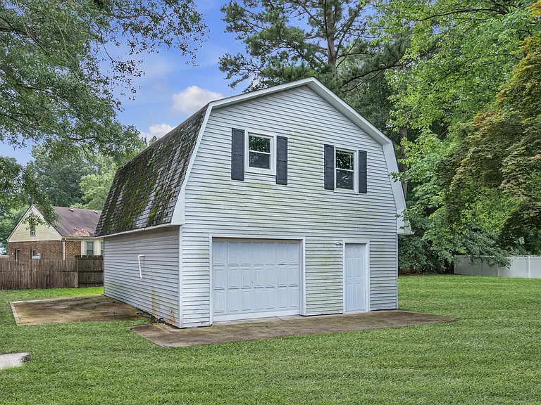 3521 Parr Ln — Photo 21