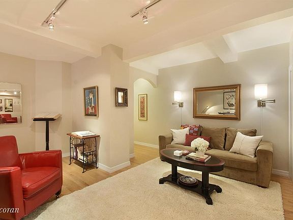 2nd image of 681 Amsterdam Ave #1G