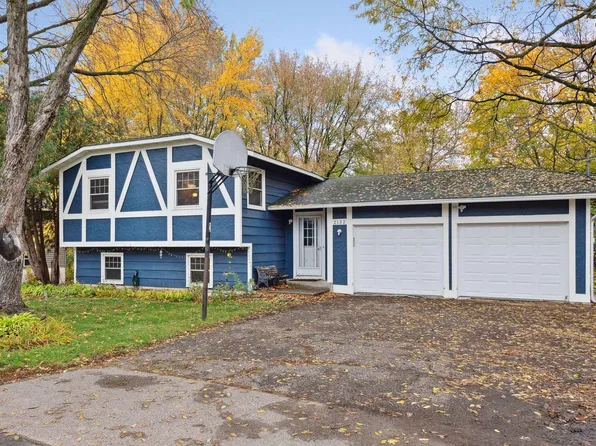 2132 Grandview Ct, Mound, MN 55364
