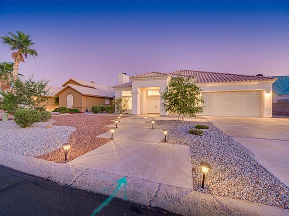 3rd image of 2044 E Los Lagos Drive
