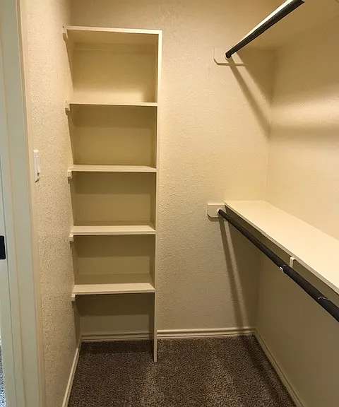 5506 Settlers Ct #B — Photo 11