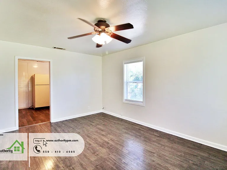 3010 Church St — Photo 3