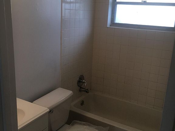3rd image of 3047 Fleming Ave
