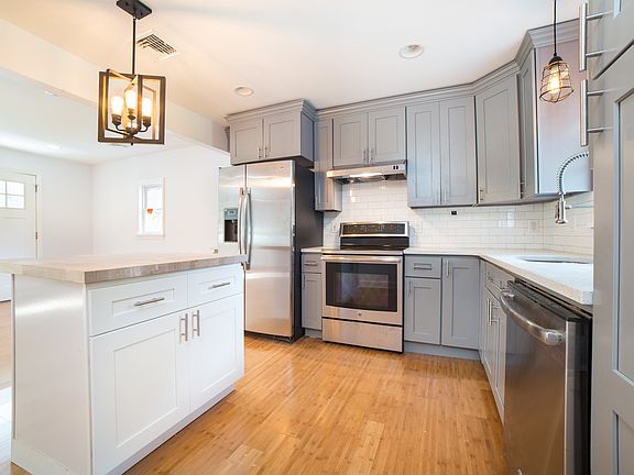 3rd image of 15 Wilson Dr