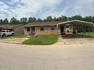 805 9th St, Colona, IL 61241