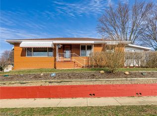 1951 Quayle Dr, Akron, OH 44312