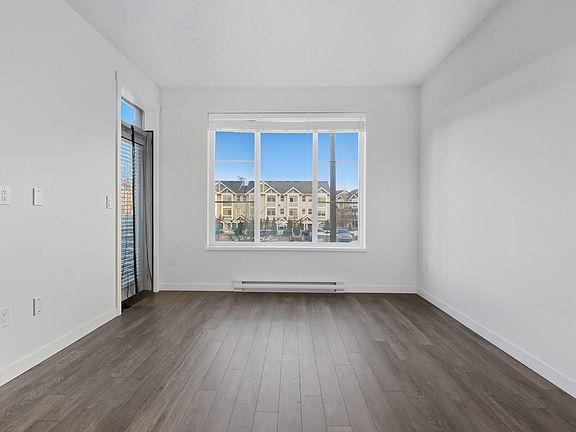 3rd image of 15858 Fraser Hwy #203