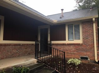 33 Country Place Ct, Alpharetta, GA 30005