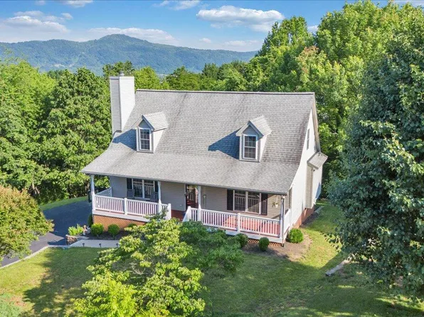 828 Ray St, Roanoke, VA 24019