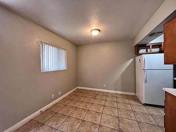 4th image of 600 E 5th St APT 8