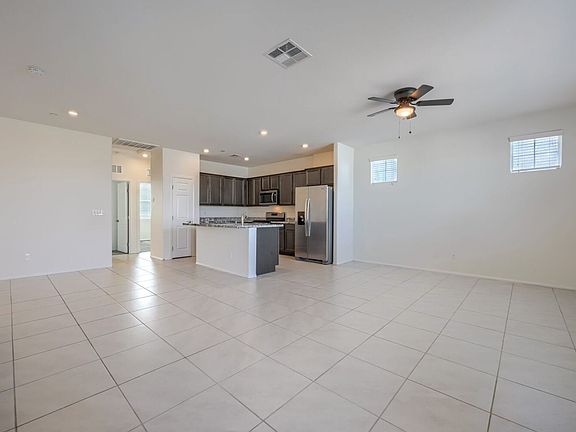 4th image of 633 Sedum Ave