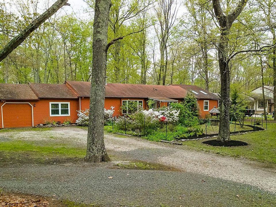 1st image of 5 Elmwood Dr