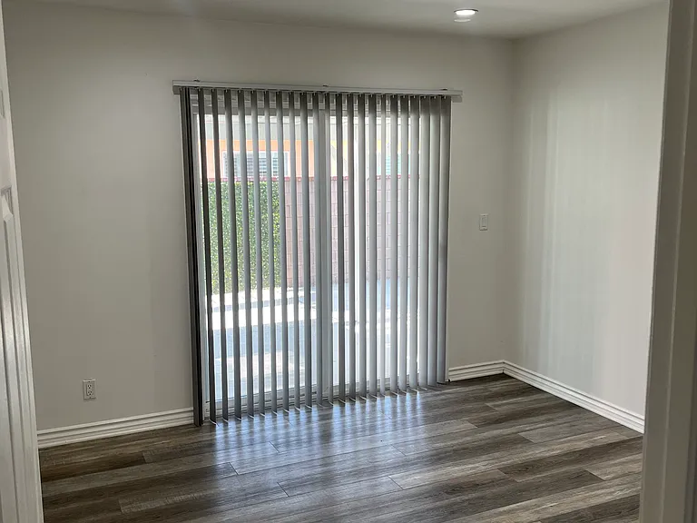 10148 Independence Ave — Photo 15