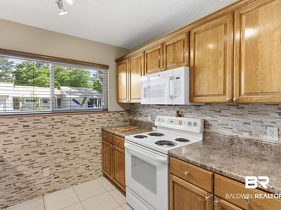 5th image of 1232 Hummingbird Ln E #202