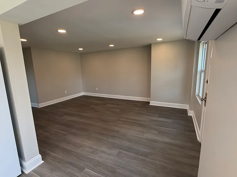 4454 University Dr #B — Photo 1