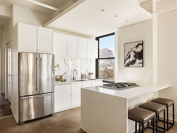 5th image of 50 W 29th St APT 13W