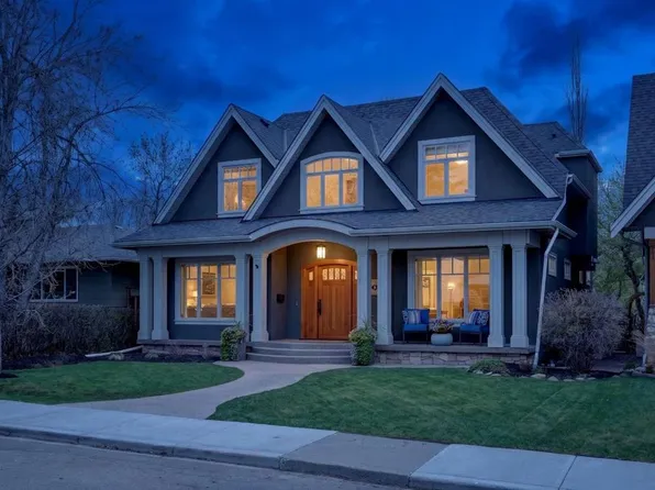 1424 W 22nd St NW, Calgary, AB T2N 2N4