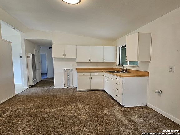 2nd image of 4240 SILVER LAKE